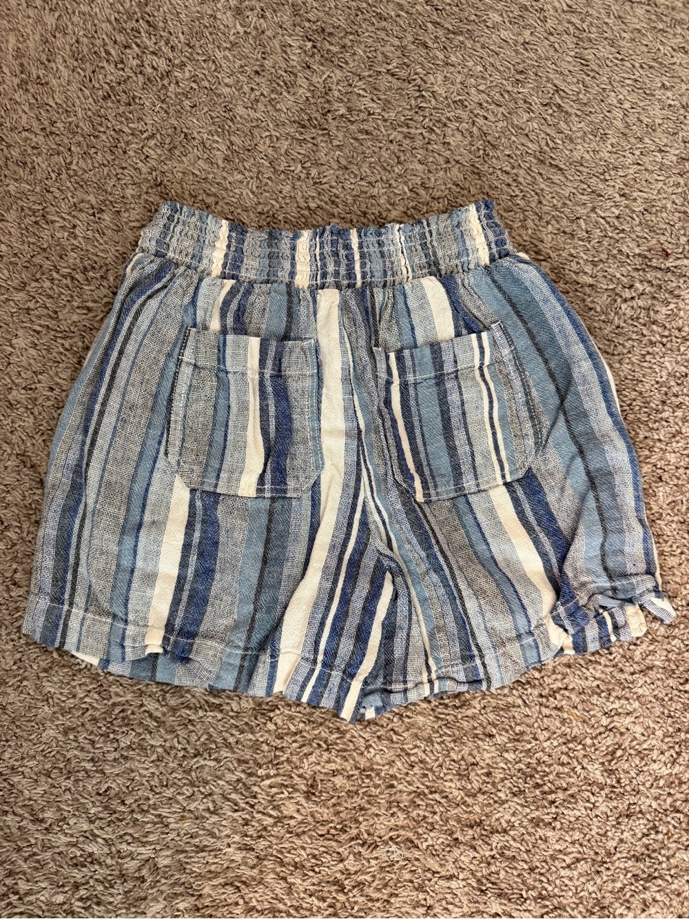 Briggs New York Blue & White Striped Smocked High-Rise Shorts - Picture 2 of 6